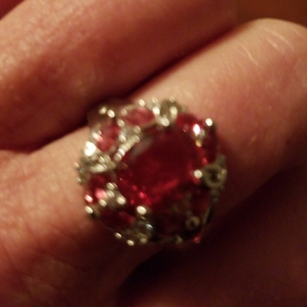 Exquisite 2 ct total weight ring
